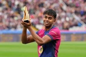 战广岛三箭前路易斯晒照：最后一舞；球员与申花合同月底到期