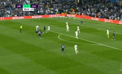 意媒：库普梅纳斯转型中卫表现亮眼，尤文中场补强成当务之急