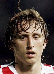 米体：尤文想引进迈尼昂、切利克和格纳布里，但面临激烈竞争